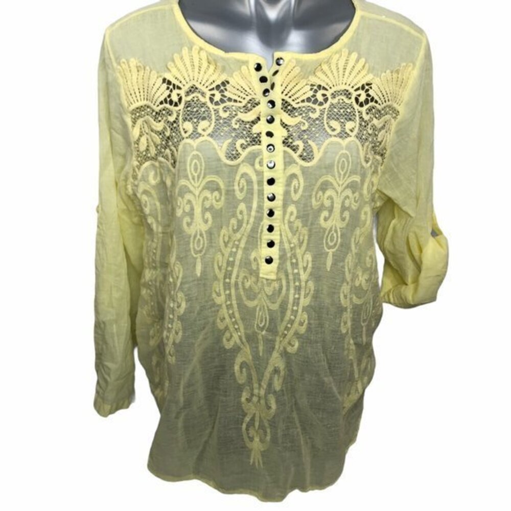 💥💥 SALE! 5 / $25 💥💥 Yellow Jacquard Lace Sequined Cotton Top